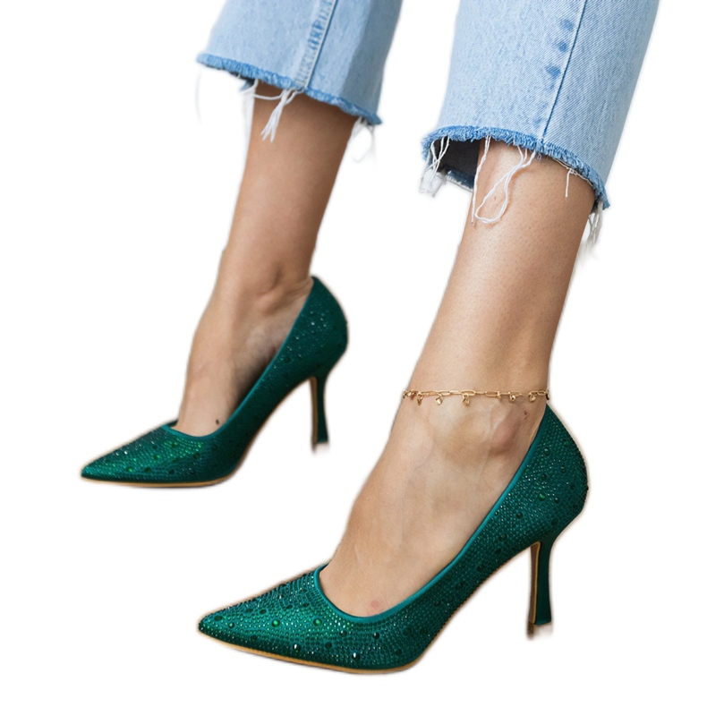 Gröna satinpumpar med zirkoner 1