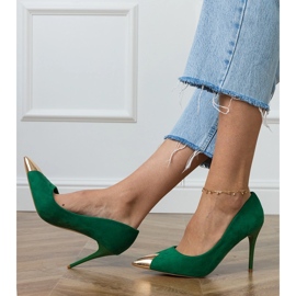 Gröna ekossampumpar med en metallisk tå 2