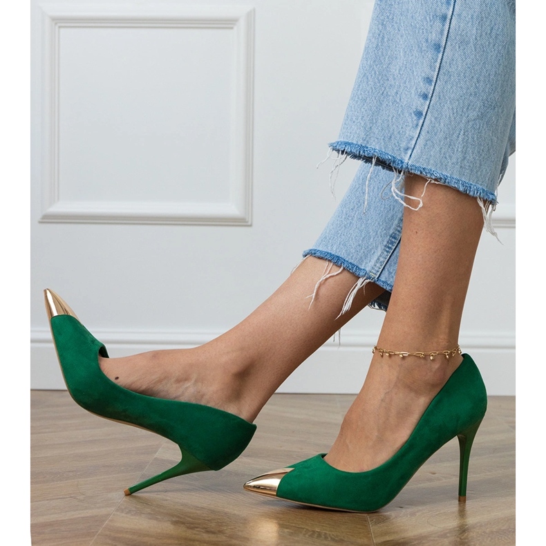 Gröna ekossampumpar med en metallisk tå 2