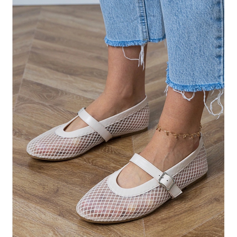 Beige Mesh Ballerinas med ett spänne 1
