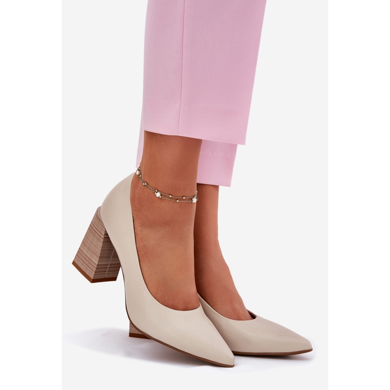 EVento Läderpumpar på stolpen beige 1