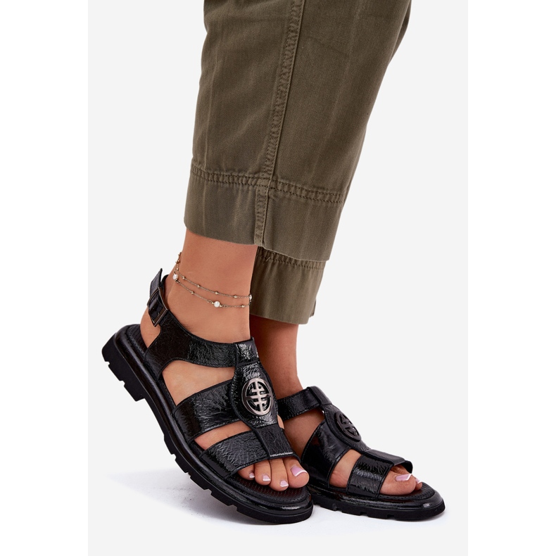 Kvinnors lädersandaler lackerade med dekorativ detalj Artiker 56C0691 svart 1