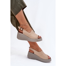 ARTIKER Kvinnors sandaler gjorda av naturläder på Wedge Artker 56C0957 Beige 6