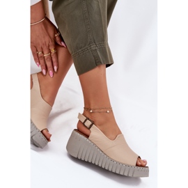 ARTIKER Kvinnors sandaler gjorda av naturläder på Wedge Artker 56C0957 Beige 7