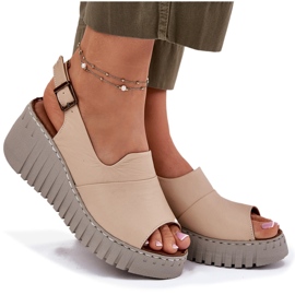 ARTIKER Kvinnors sandaler gjorda av naturläder på Wedge Artker 56C0957 Beige 9