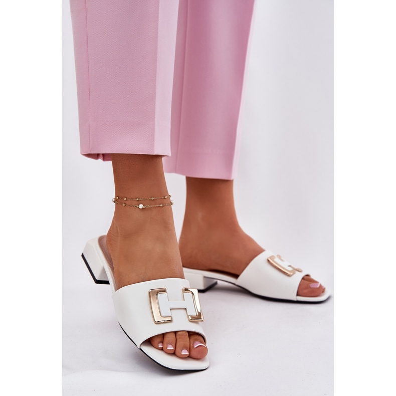 Vinceza Eleganta kvinnliga tofflor på ett kvarter med en gyllene detalj Vincez 62229 White vit 2