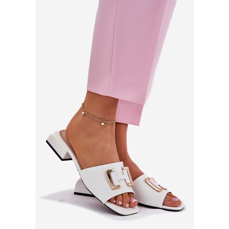 Vinceza Eleganta kvinnliga tofflor på ett kvarter med en gyllene detalj Vincez 62229 White vit 1