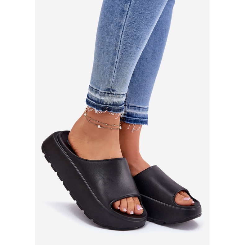 EVento Kvinnors skum tofflor på plattformen svart 1