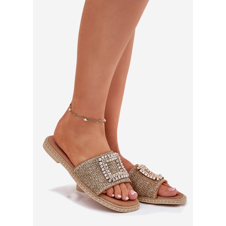 Platta kvinnors flip flops med flätan och dekoration Artiker 56C1337 Beige 1