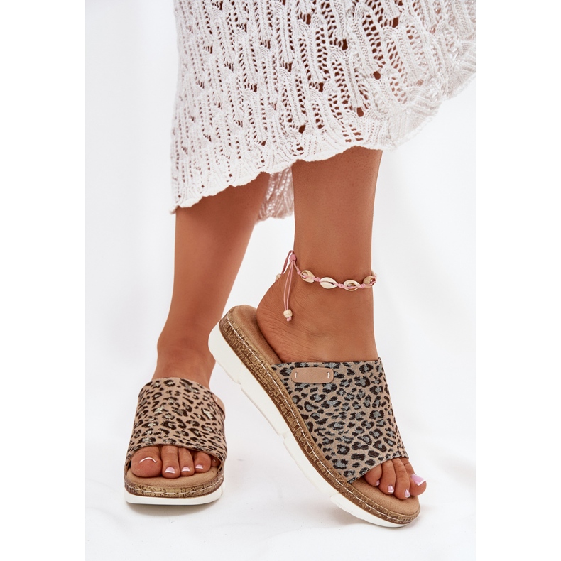 Kvinnors flip flops leopard brun 2