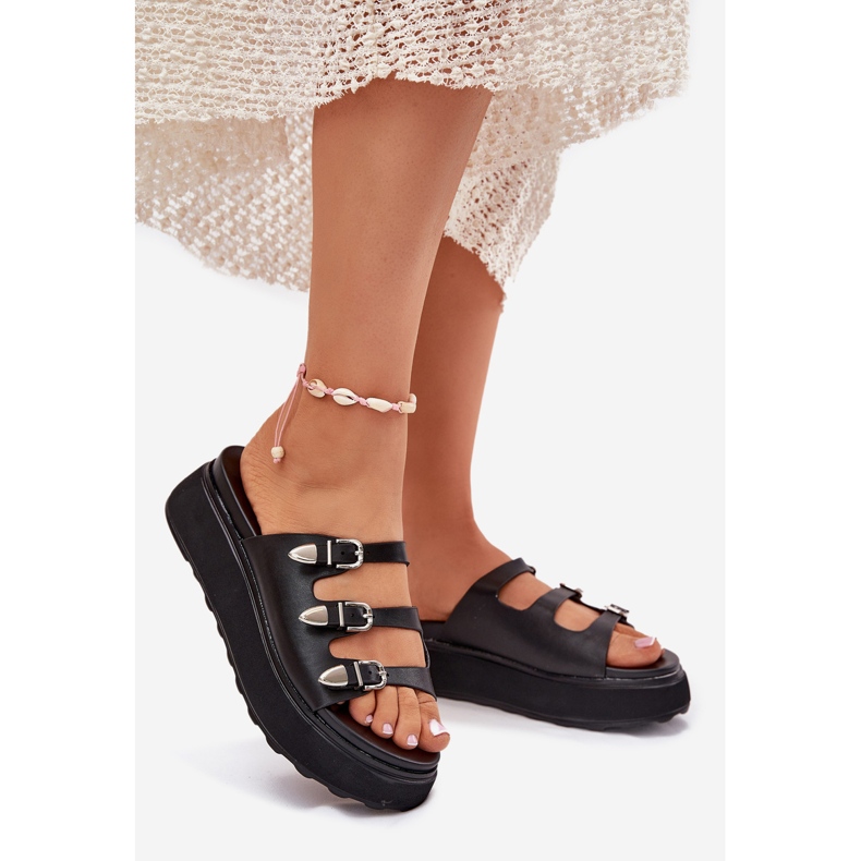 Kvinnors flip flops på plattformen med svarta ränder 1