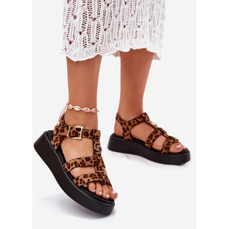 Kvinnors sandaler på plattformen med en gyllene detalj leopard brun 1
