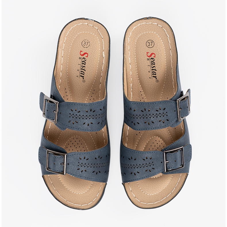 Seastar Talltor på en låg kil med blå spännen 1