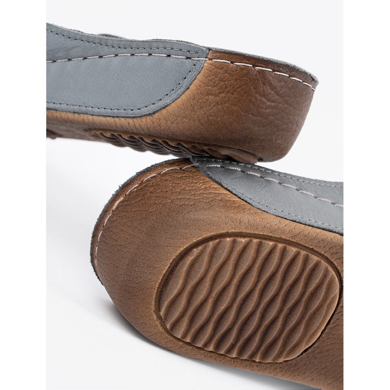 T.Sokolski Lädergrå flip flops 2