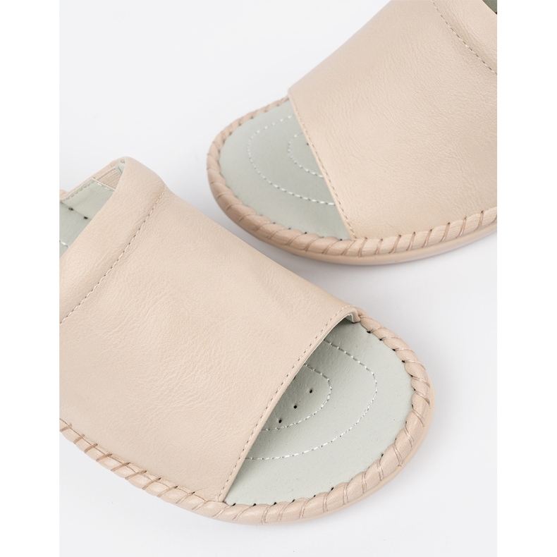J. Star Ljus -beige läderinsatsflip -flops 1