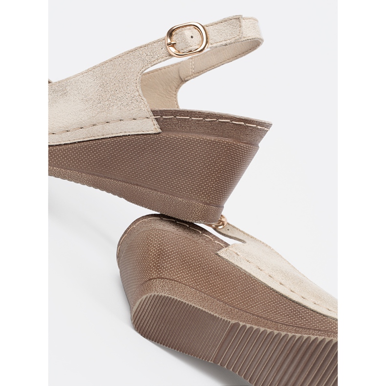 Goodin Gyllene kvinnasandaler på kil 1