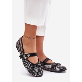 Dekorerade ballerinor med en båge och ett svart bälte 1