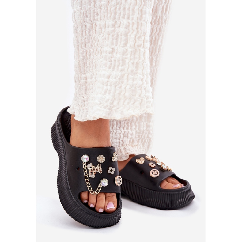 Kvinnors skum flip flops med gyllene stift svarta stift 1