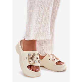 Kvinnors skum flip flops med gyllene stift ljus tiggare beige 1