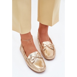 Kvinnors eko läder gyllene loafers med en båge 5
