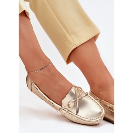 Kvinnors eko läder gyllene loafers med en båge 7