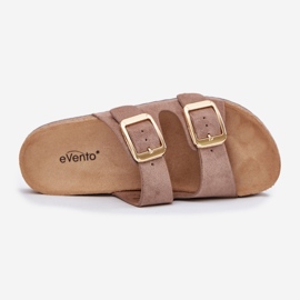 Kvinnors flip flops med eko mocka gyllene klämmor beige 2