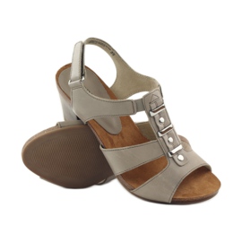 Caprice sandaler damskor med kardborreband 28309 brun mångfärgad 3