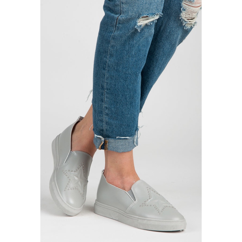 Gråa Slipons Med En Stjärna 2