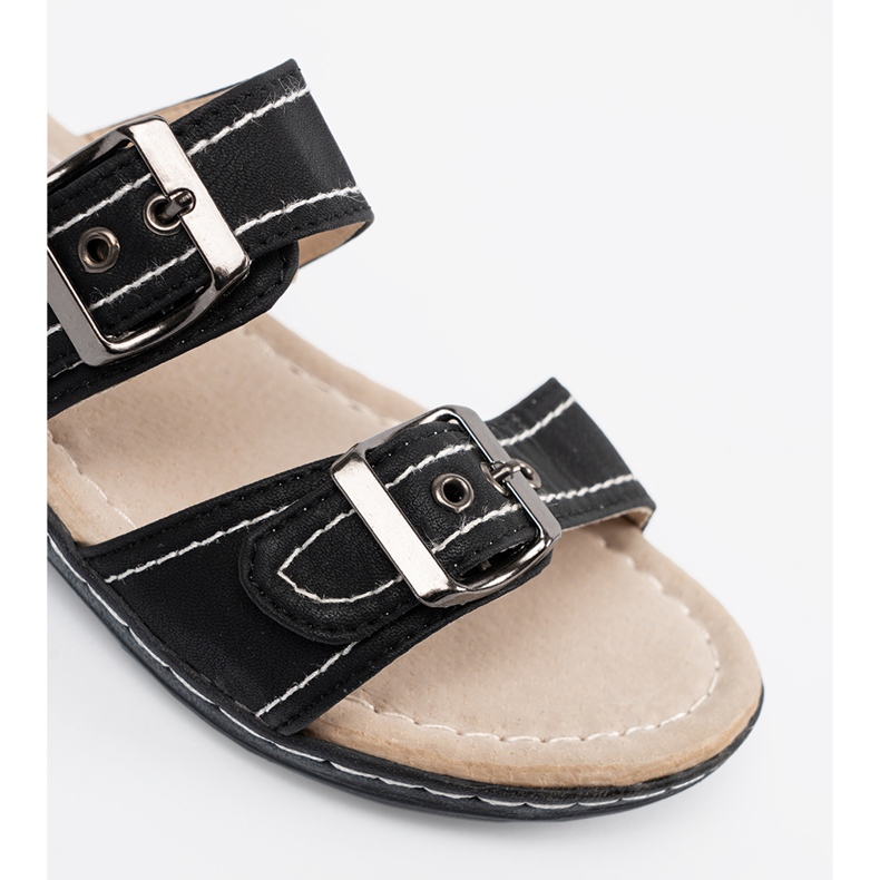 Shelvt Svarta kvinnors flip flops med spännen 1