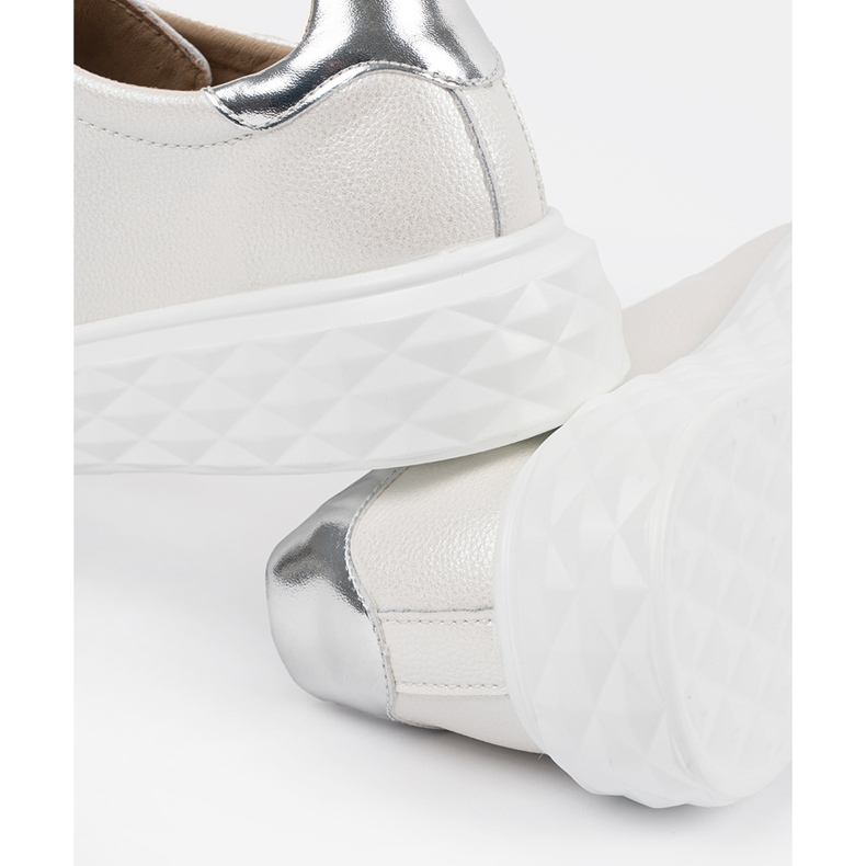 Vita och silver sneakers med läderstift Sergio Leone 1