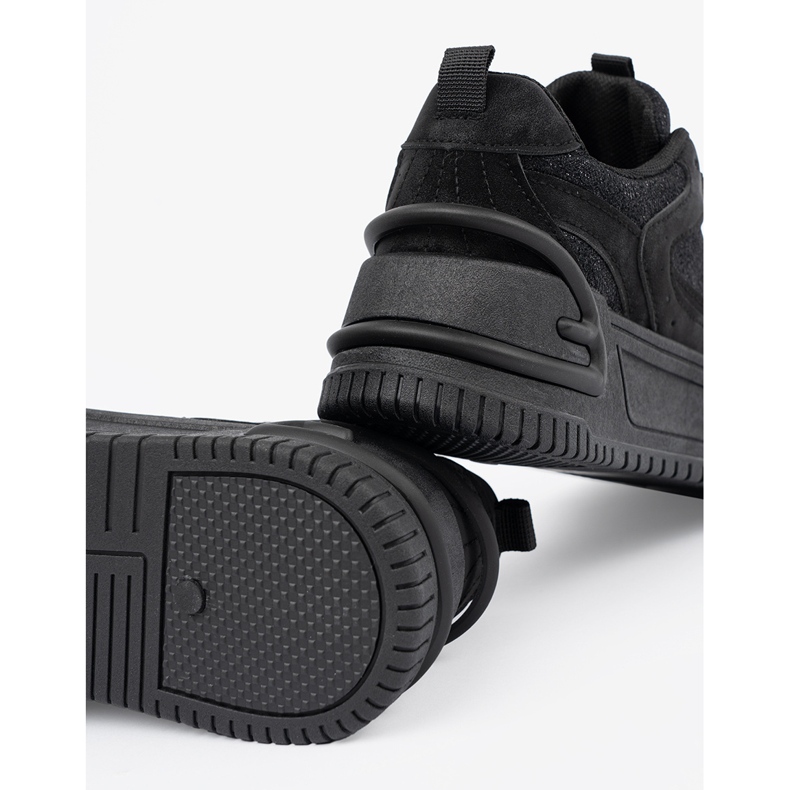 Kvinnors sneakers med svart spets 1