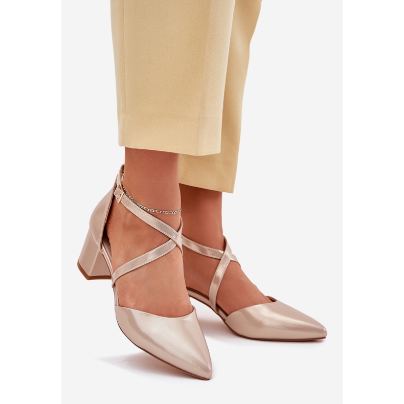 Pumpar på Eco Leather Post Sergio Leone SK830 PLN gyllene 1