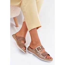 Kvinnors flip flops med ett spänne och kardborrborr inblu MK000013 Brown brun 6