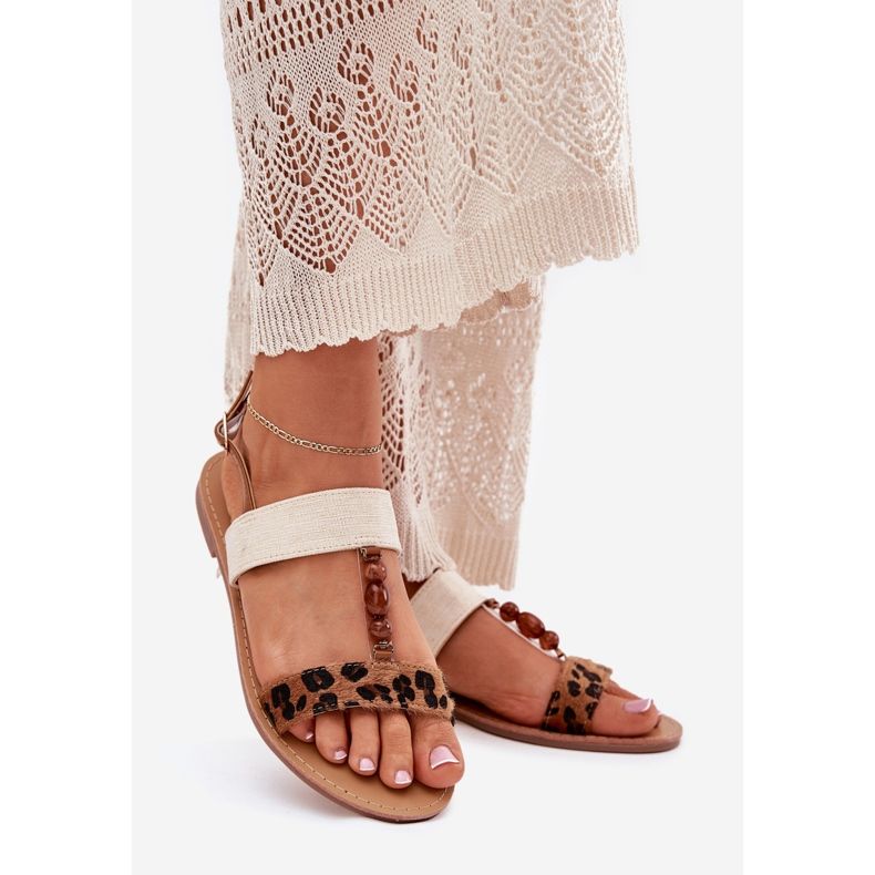 Platta kvinnosandaler med pärlor brun leopardtryck 1