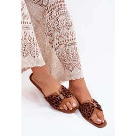 Flat -hanterade kvinnors flip flops med en kamelbåge brun 6