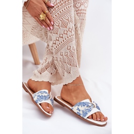 Flat -hane kvinnors flip flops med en vit båge 7