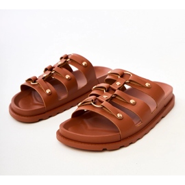 Brun romerska flip -flops med dubbar 6