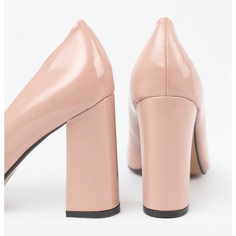 Seastar Lätt beige lackerade pumpar på stolpen 2