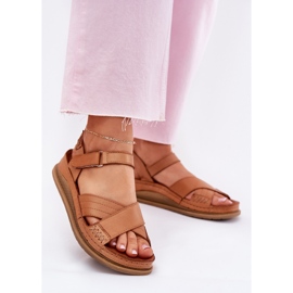 Kvinnors lädersandaler på plattformen Maciejka L7064-04 Brown brun 2