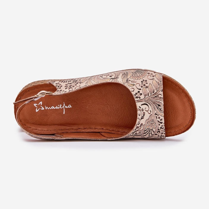 Kvinnors lädersandaler på Wedge Maciejka L7069-04 Beige 2