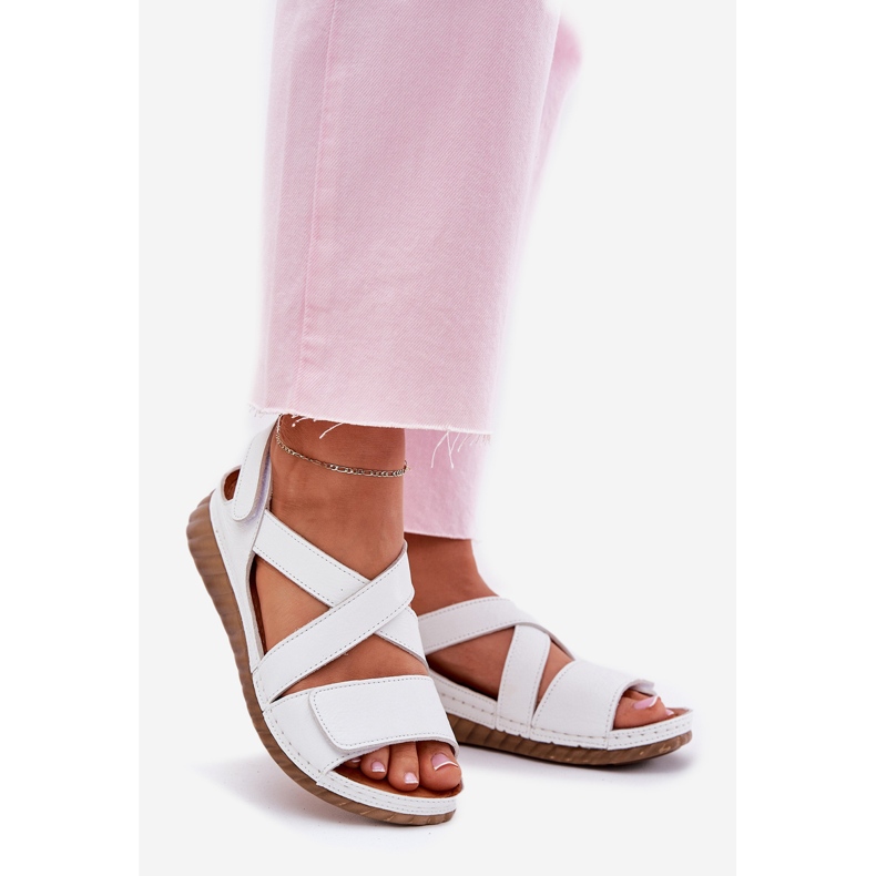 Kvinnors lädersandaler maciejka l6848-11 vit 1