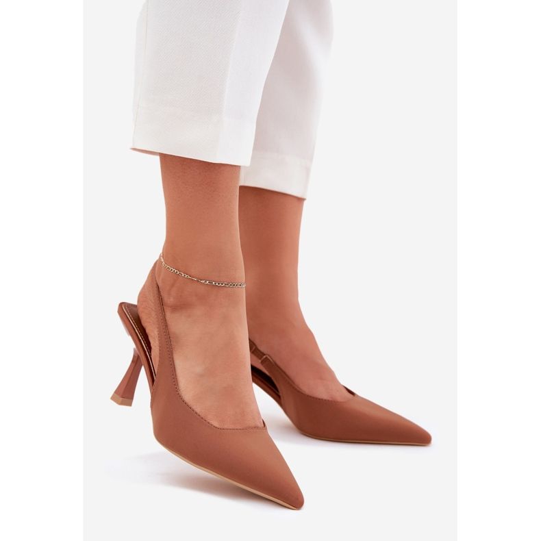 Kvinnosandaler på kamelstiftet brun 1