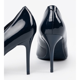 Marinblå plockade pumpar på en hög häl 2