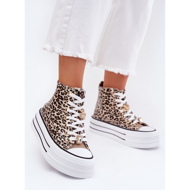 Kvinnors höga sneakers på en massiv plattform med pins leopard leopard gyllene 2