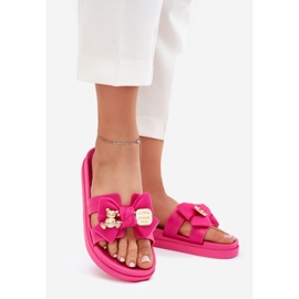 Kvinnors flip flops med en båge och en gyllene brosch fuchsia rosa 1