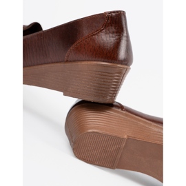 Bruna låga skor med en båge 2