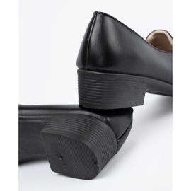 Svarta kvinnors låghöjda skor 1