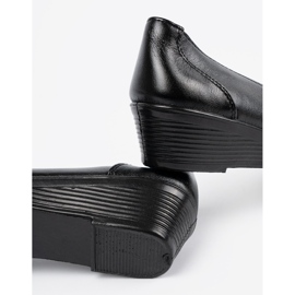 Kvinnor med dekorativt broderi svart 2