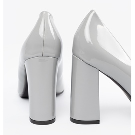 Seastar Ljusgrå lackerade pumpar 1