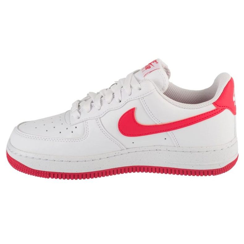Nike Air Force 1 07 Nästa naturskor i DC9486-102 vit 1